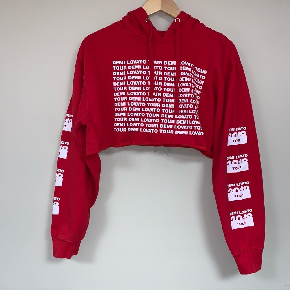 Demi LovatoTour Red Cropped Hoodie Womens Medium Top 2018 Sweatshirt Fall Winter